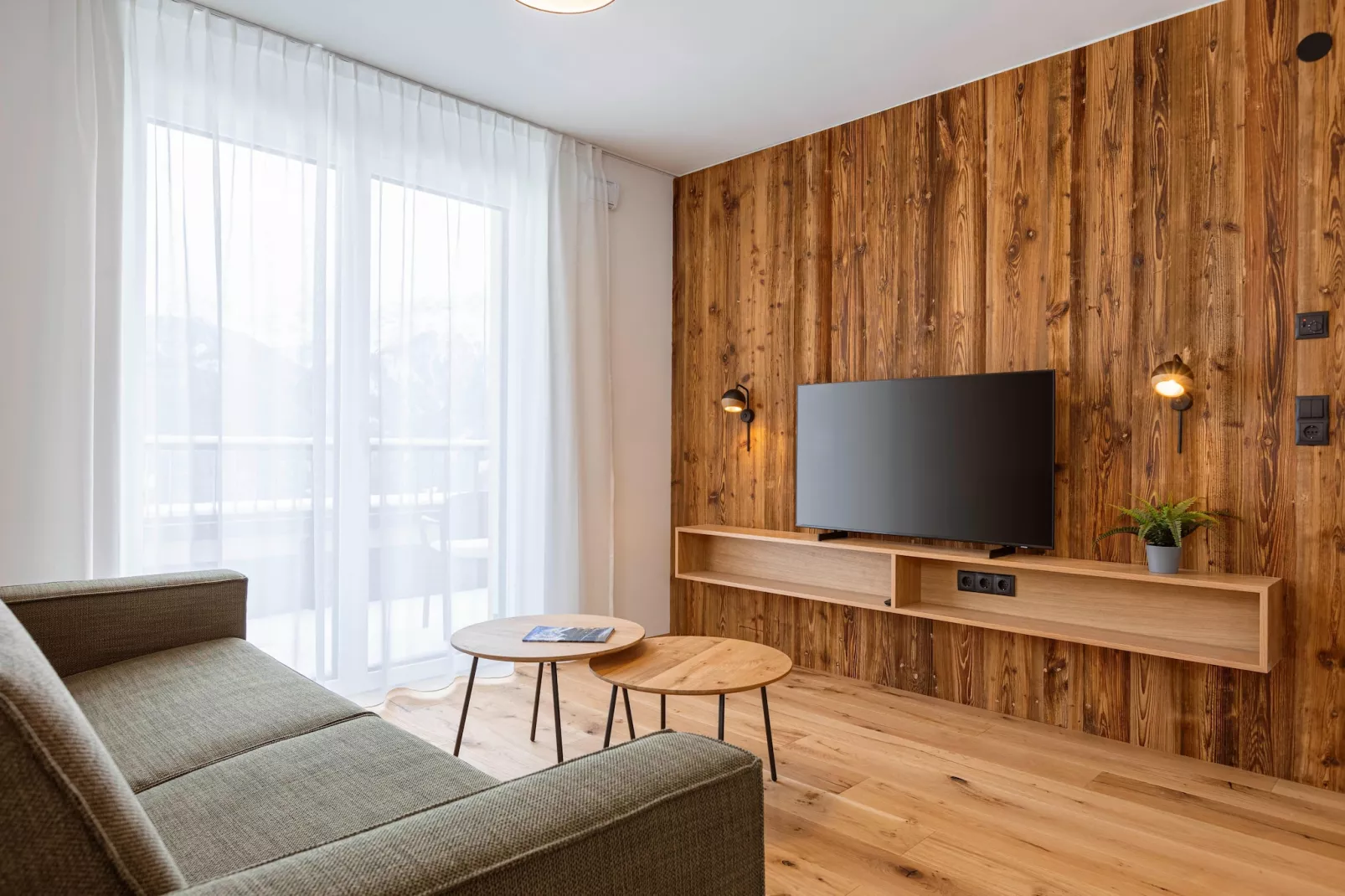 Fiss Suites 13-Woonkamer