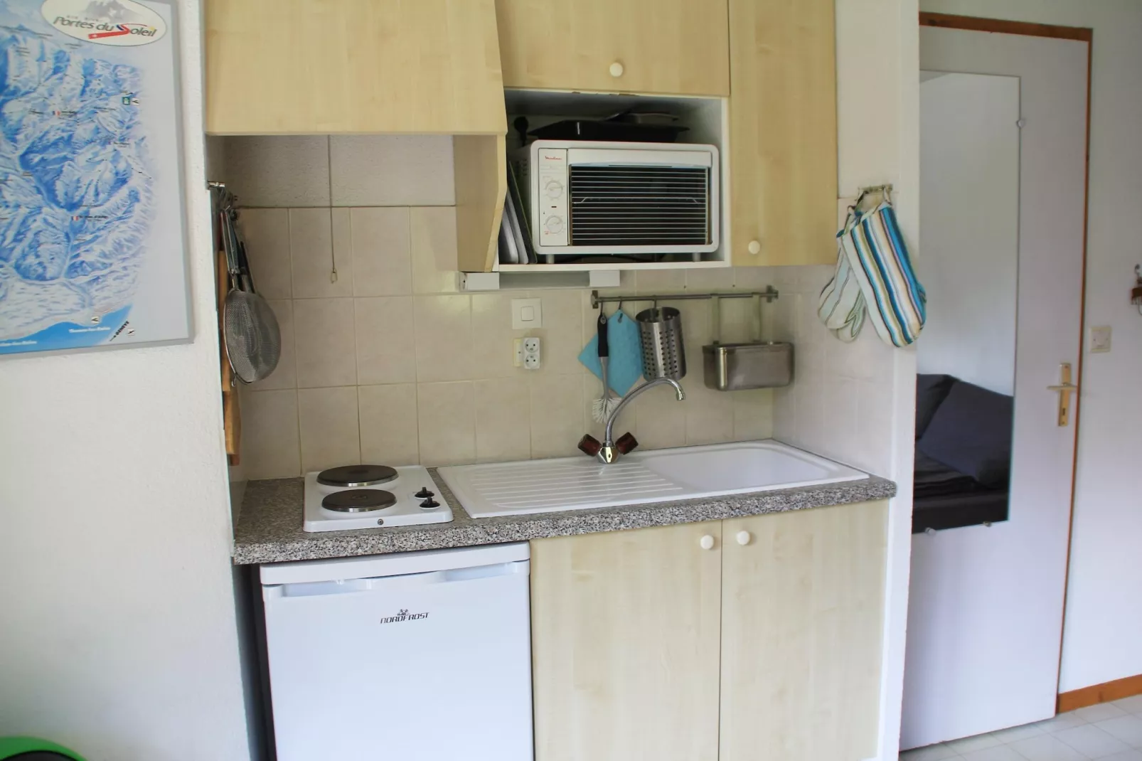 Christina CR19 FAMILY & MOUNTAIN 3 Pers.-Keuken