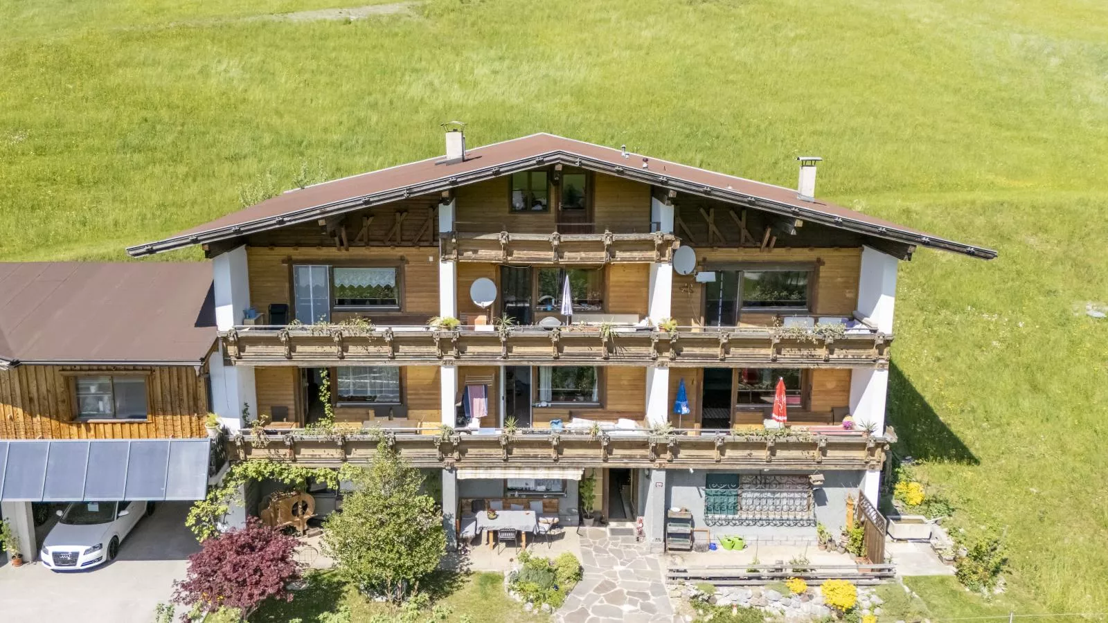 Berghof-Buitenkant zomer