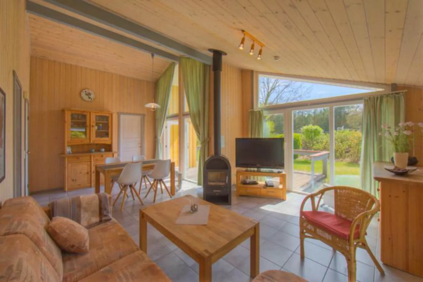 FH Seeschwalbe 220-Woonkamer
