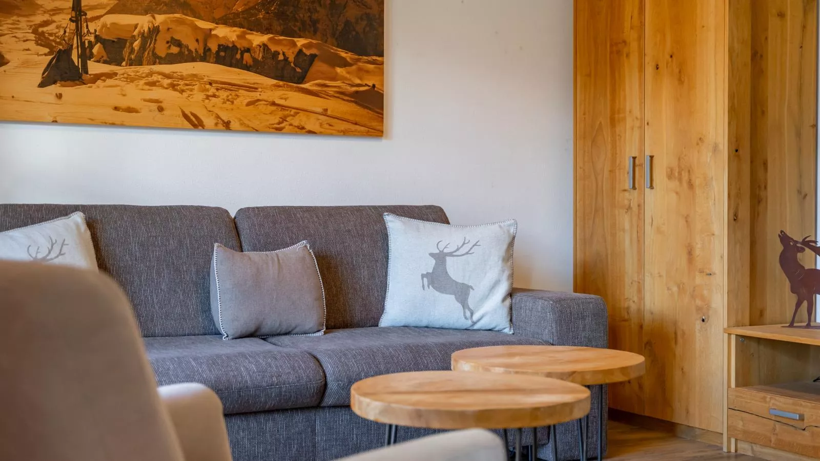 Tauern Suites Mitterwirt TOP 214-Woonkamer