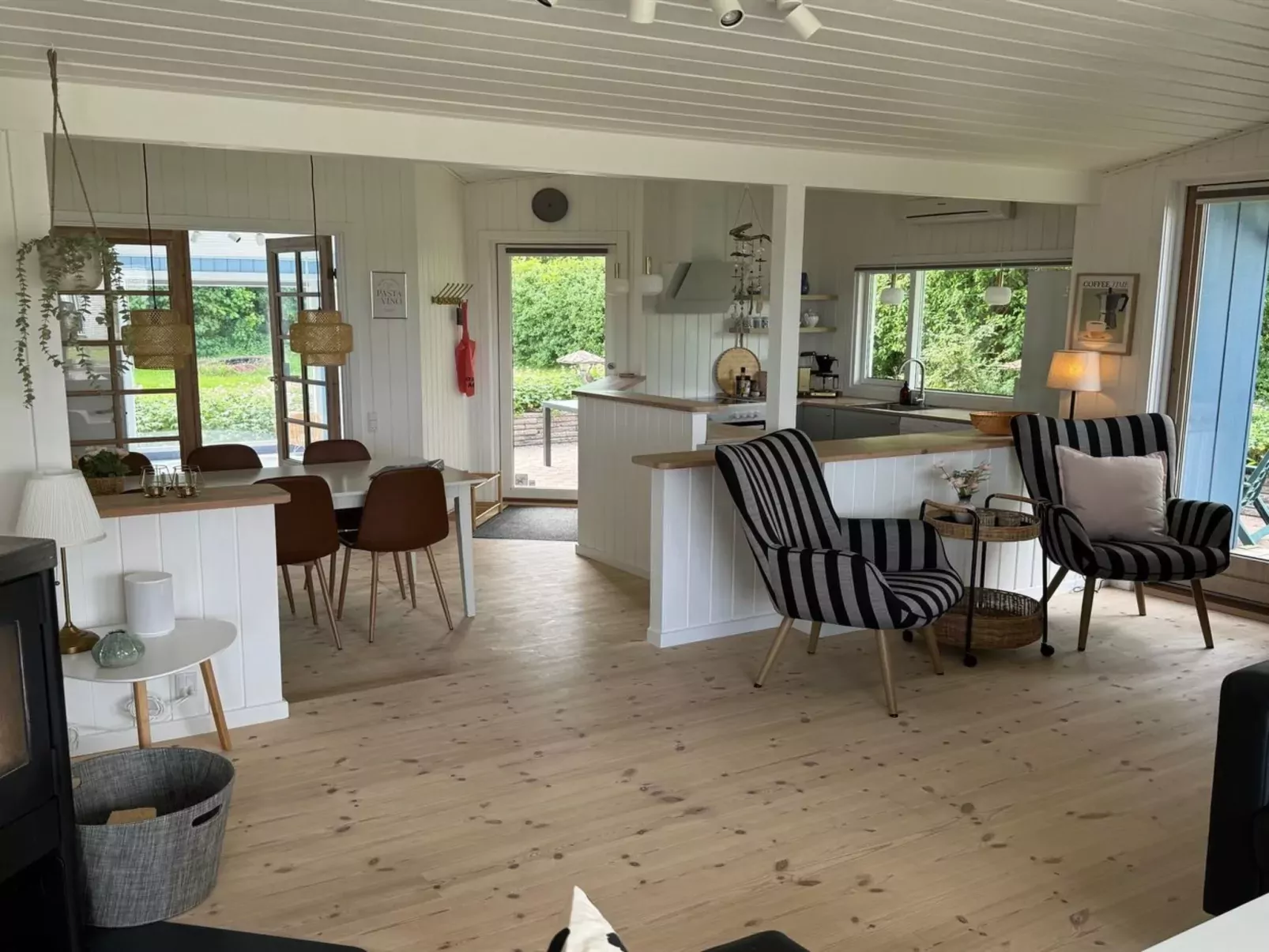 "Anelle" - 285m from the sea-Binnen