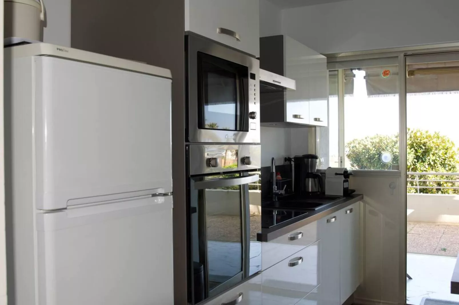 Vue Mer à Golfe-Juan Proche Cannes Plage et Garage-Keuken