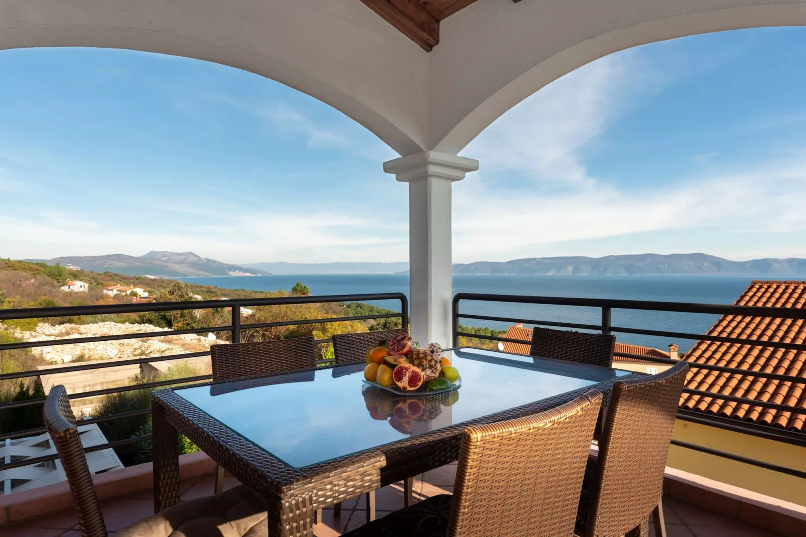 Holiday Home Alis with Sea View-Terras