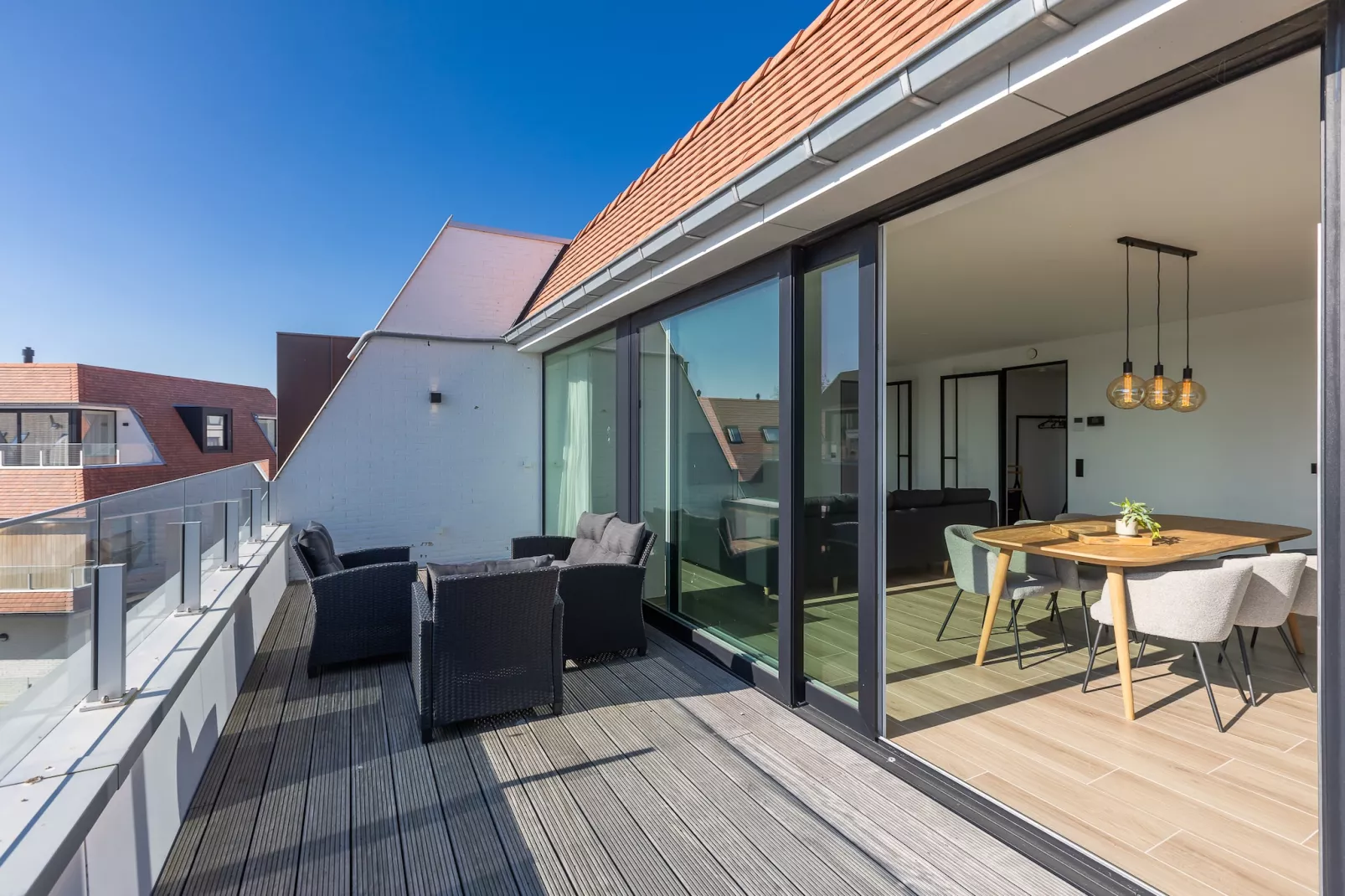 Green Lane The Sun  0401-Buitenkant zomer