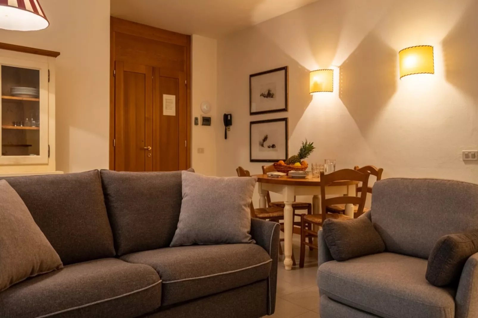 ROCCAMARE RESORT 2-Zi-App Villa Medium Terrasse 40 qm-Woonkamer