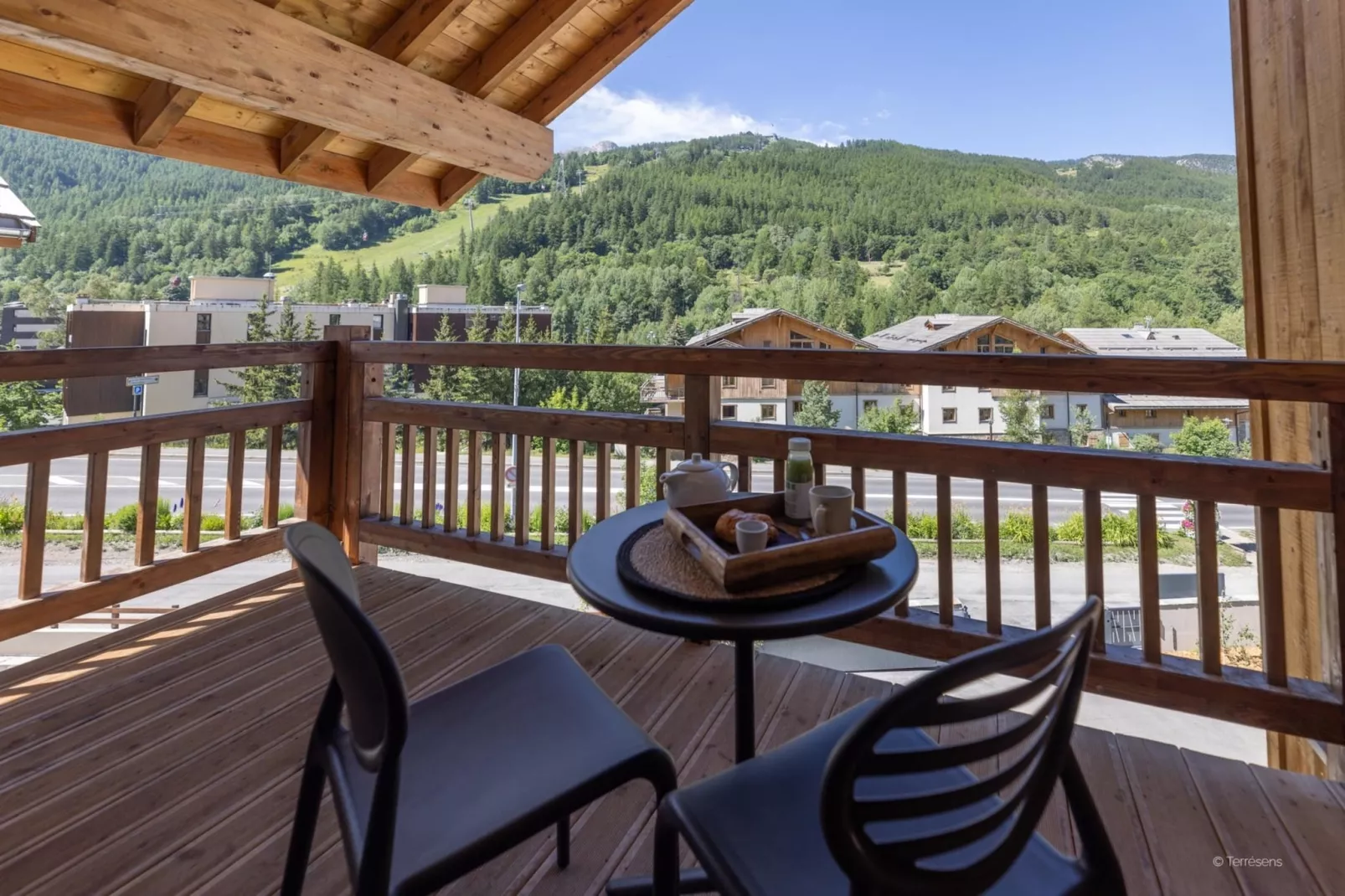 SERRE CHEVALIER Le Cristal Lodge-A26S-Terrasbalkon