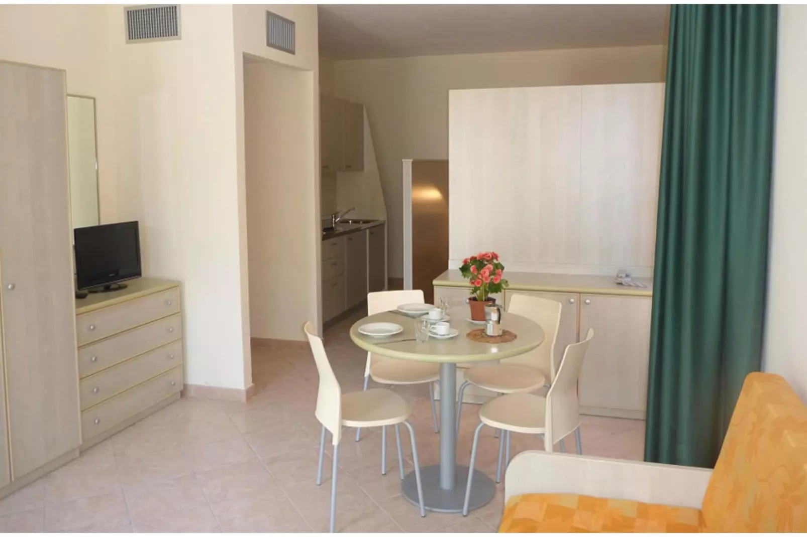 Villaggio Borgoverde STUDIO APARTMENT 4 PAX SUPERIOR - M4U-Woonkamer