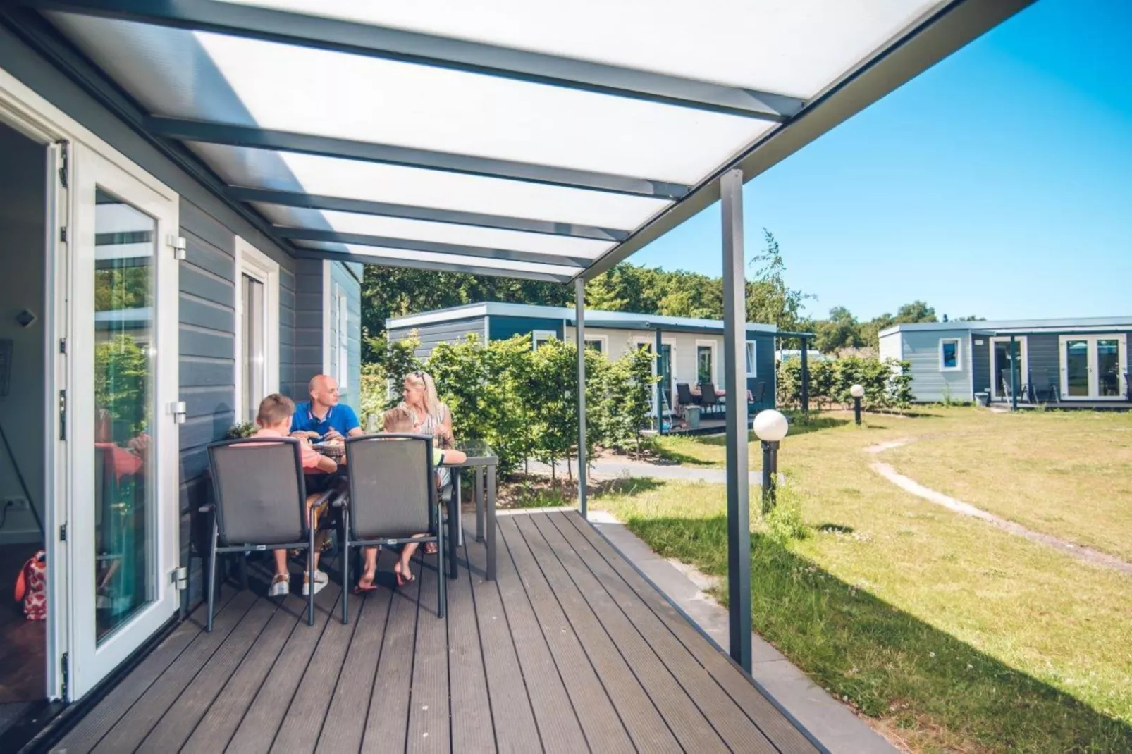 Forest Edge Chalet | 2 - 6 people-Terrasbalkon