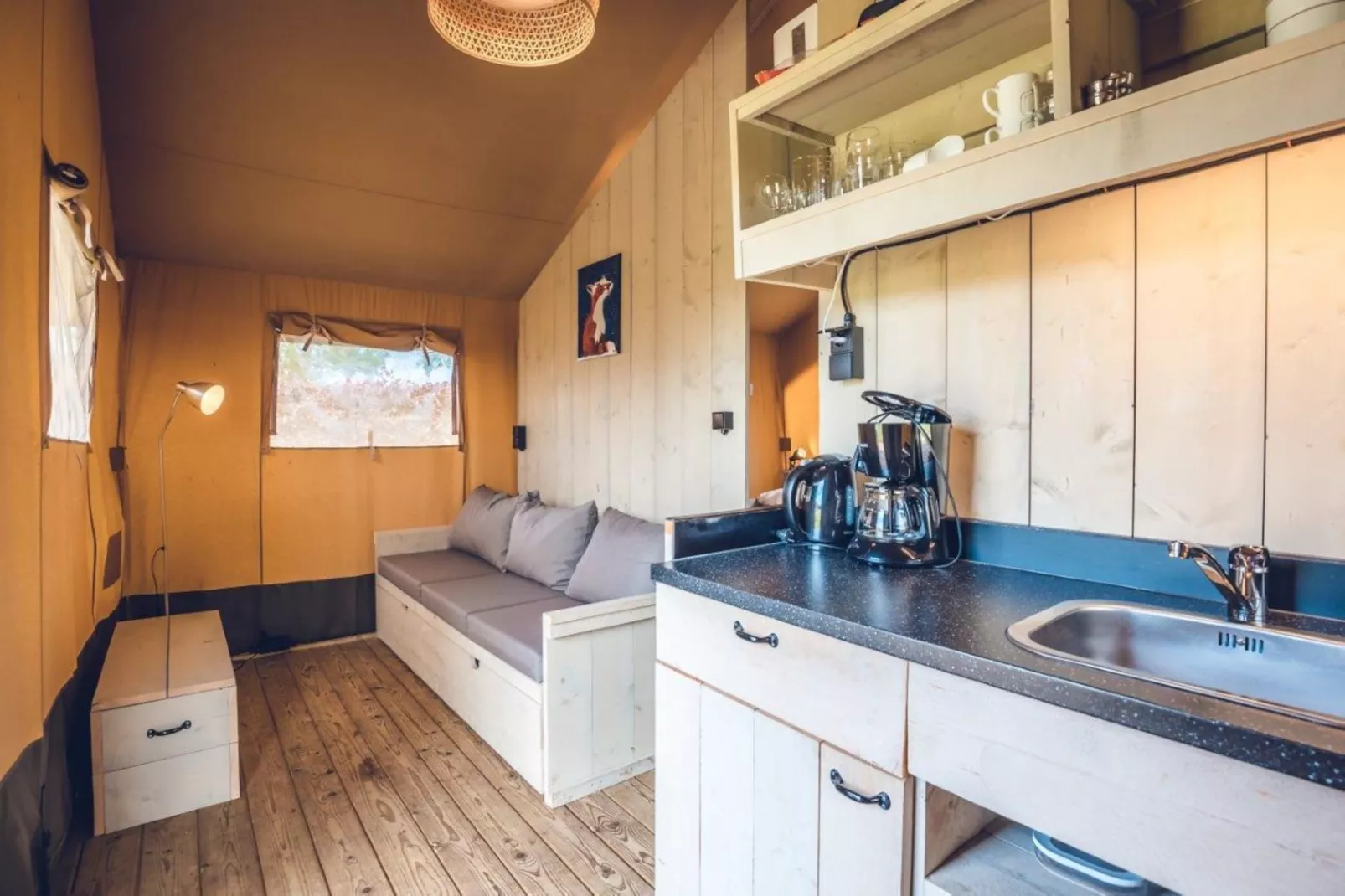 Safari tent 'Vos' | 2 - 5 people-Woonkamer