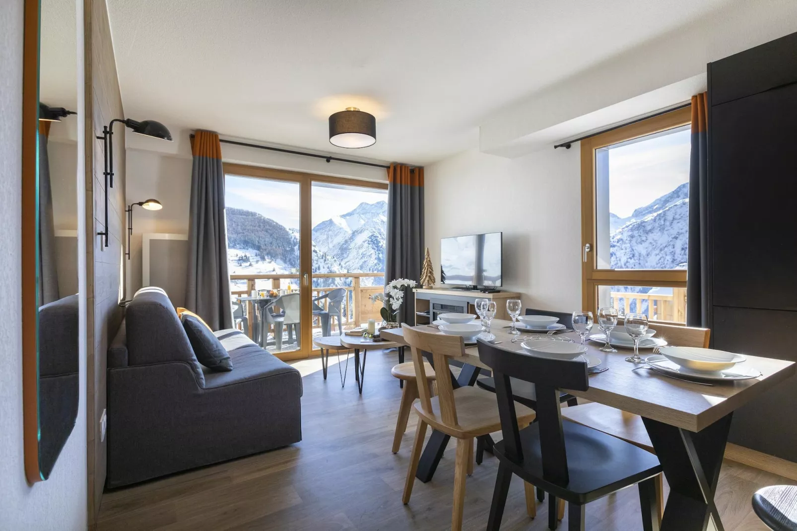 LES DEUX ALPES_S10V-Eetkamer
