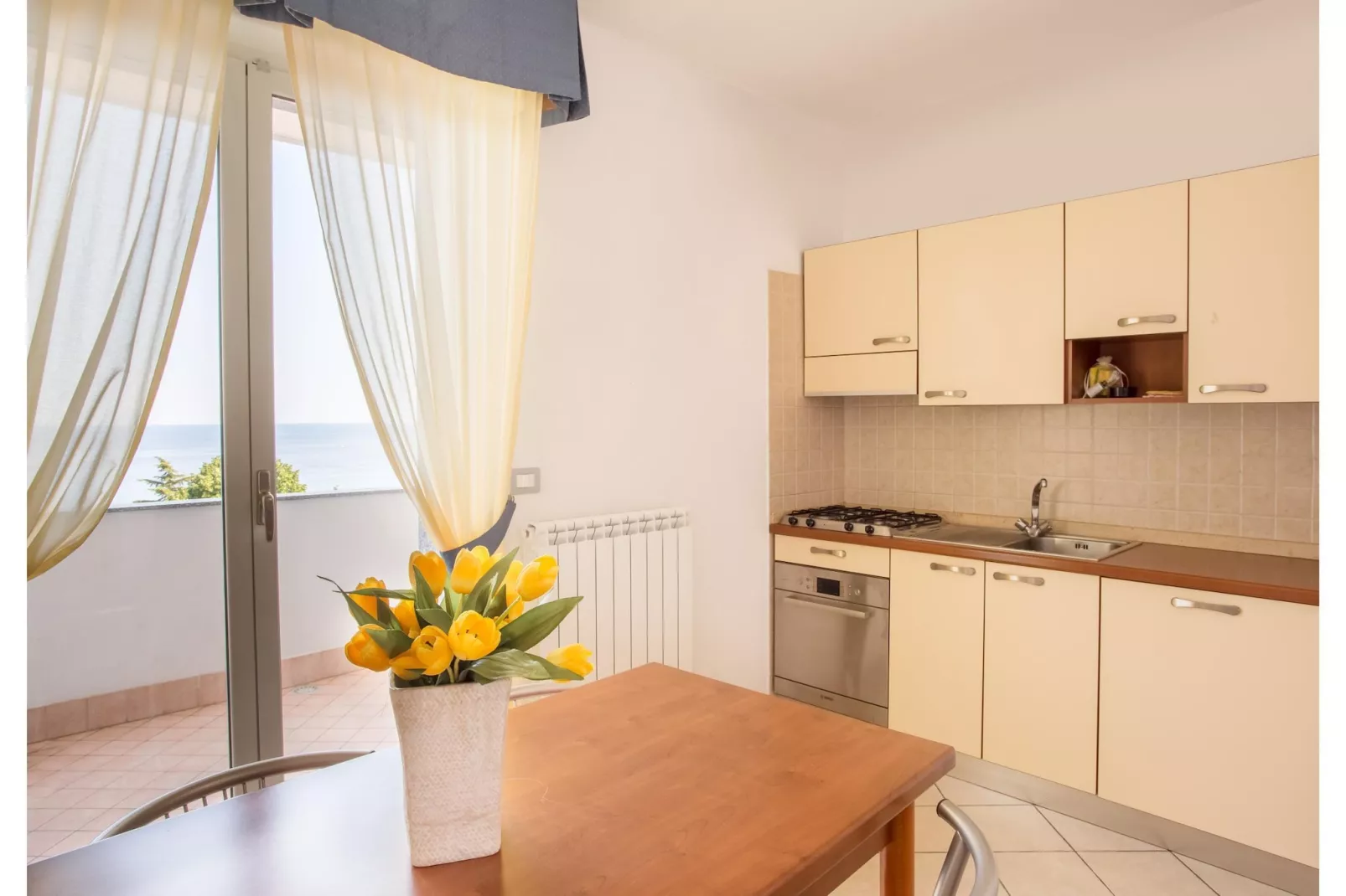 RESIDENCE SANT'ANNA TWO-ROOM APARTMENT 4 PAX B4-Keuken