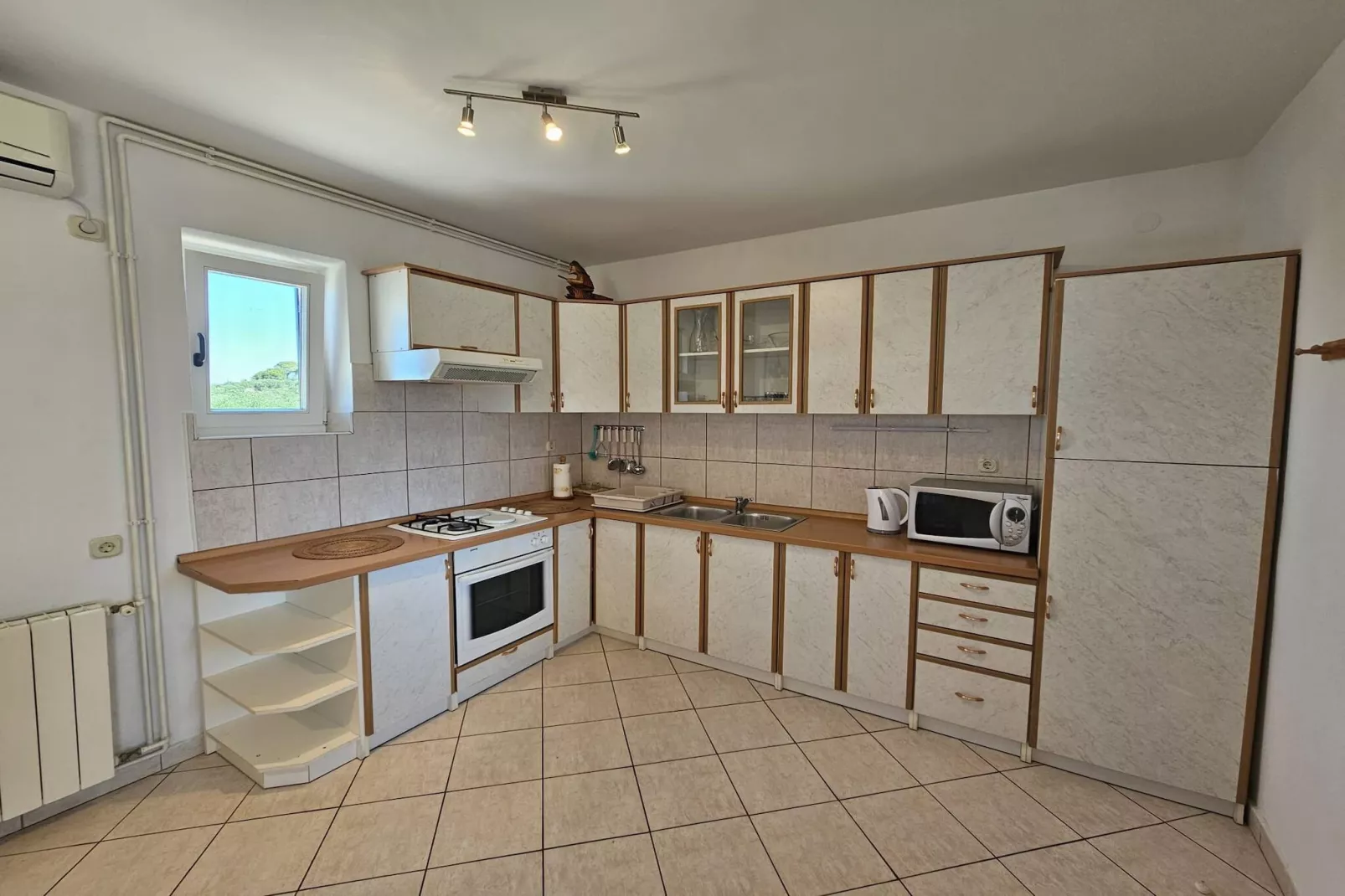 Apartment Mario - three bedroom apartment-Keuken