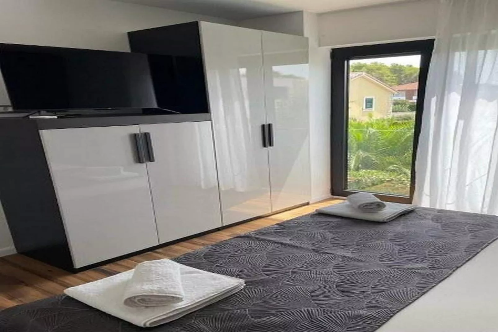 Apartments Marvi - one bedroom apartment (Left)-Slaapkamer