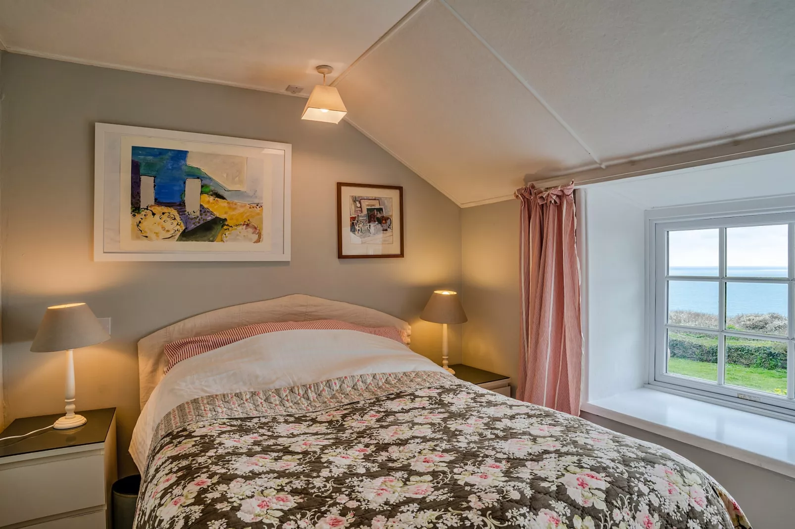 Lesceave Cottage-Slaapkamer