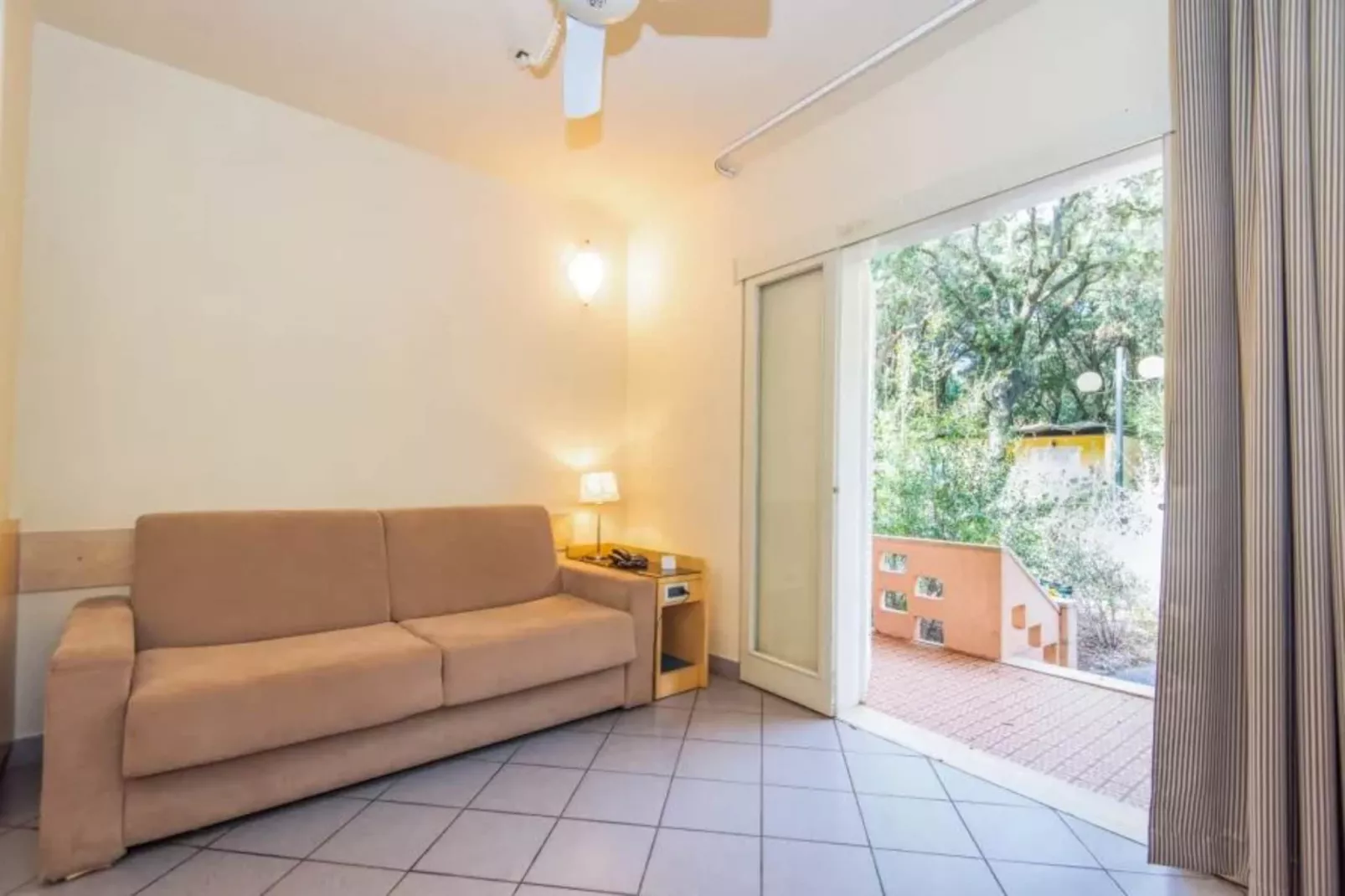 Riva degli Etruschi Appartments / BUNGALOW TYPE A - 3P-Woonkamer