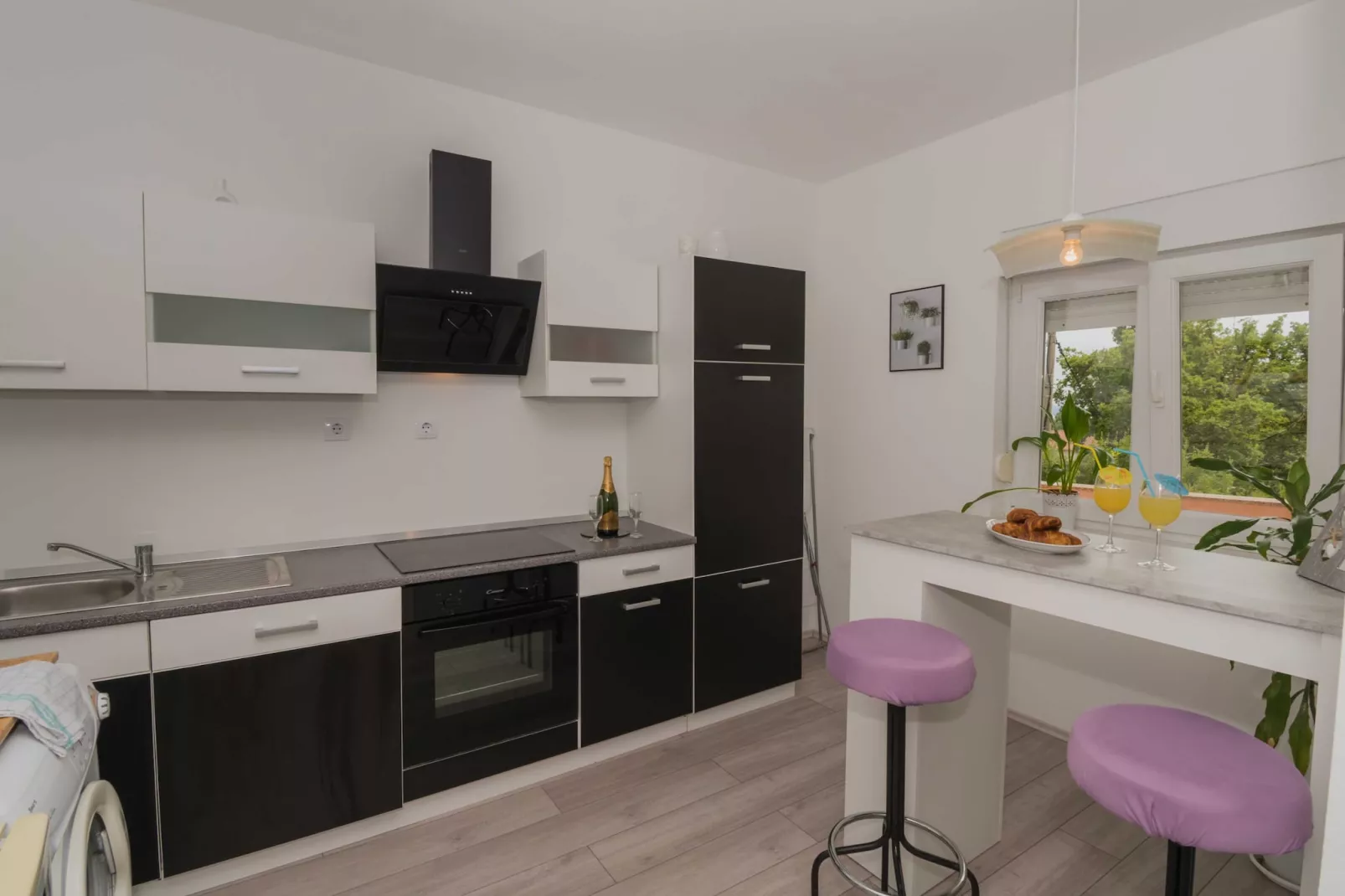 Apartment Lavanda - Four Bedroom Apartment with Hot tub and Terrace-Keuken