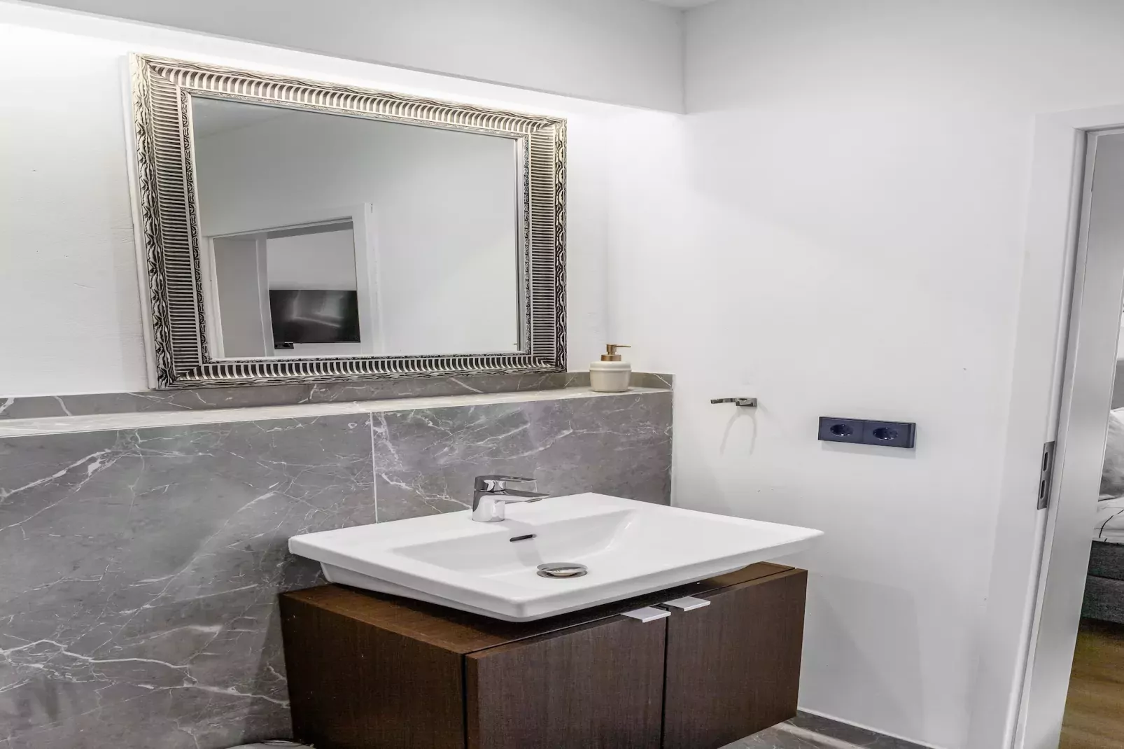 Modern Stay Standard Studio-Badkamer