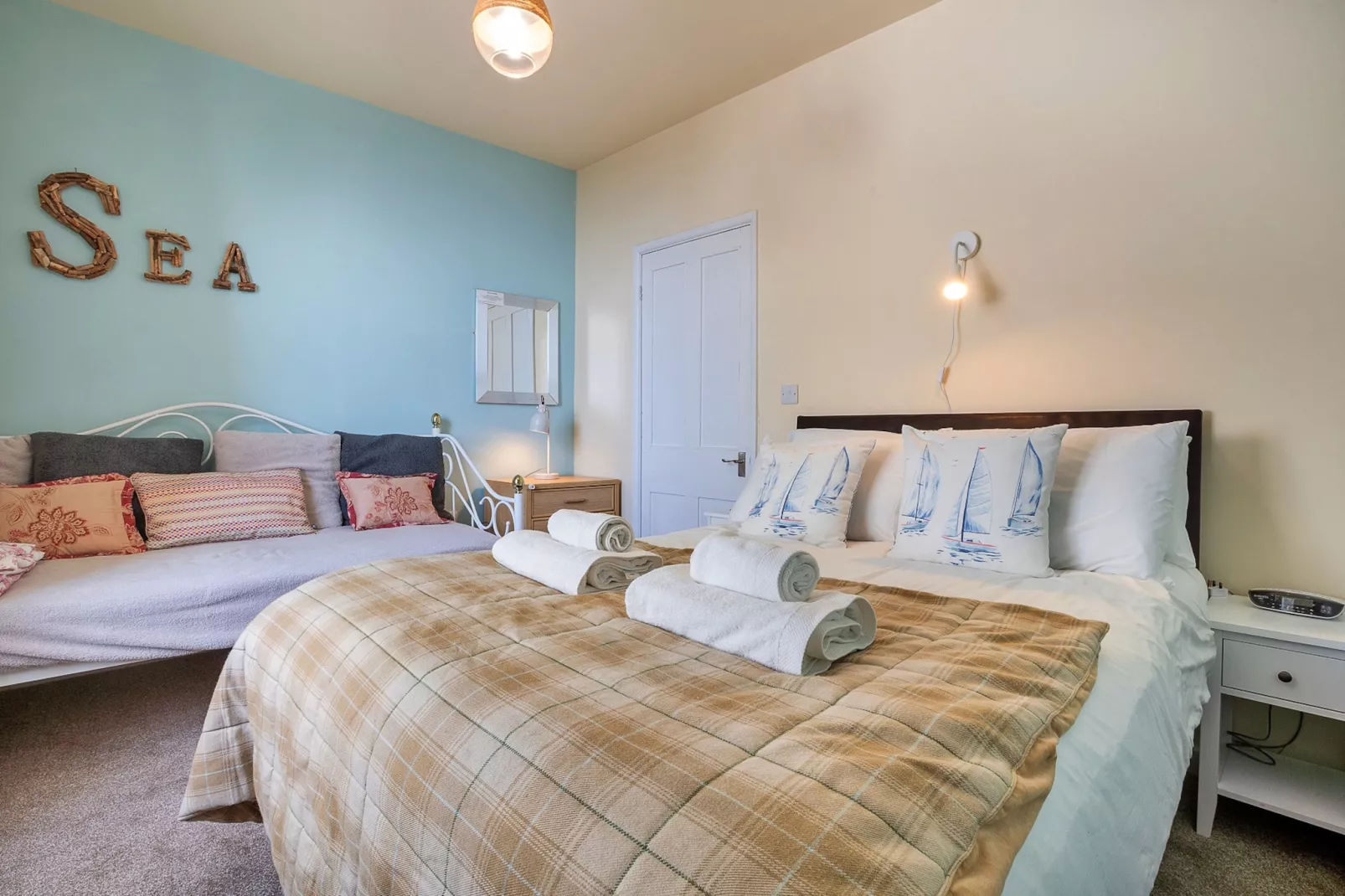 No. 62 at Gadlys House-Slaapkamer