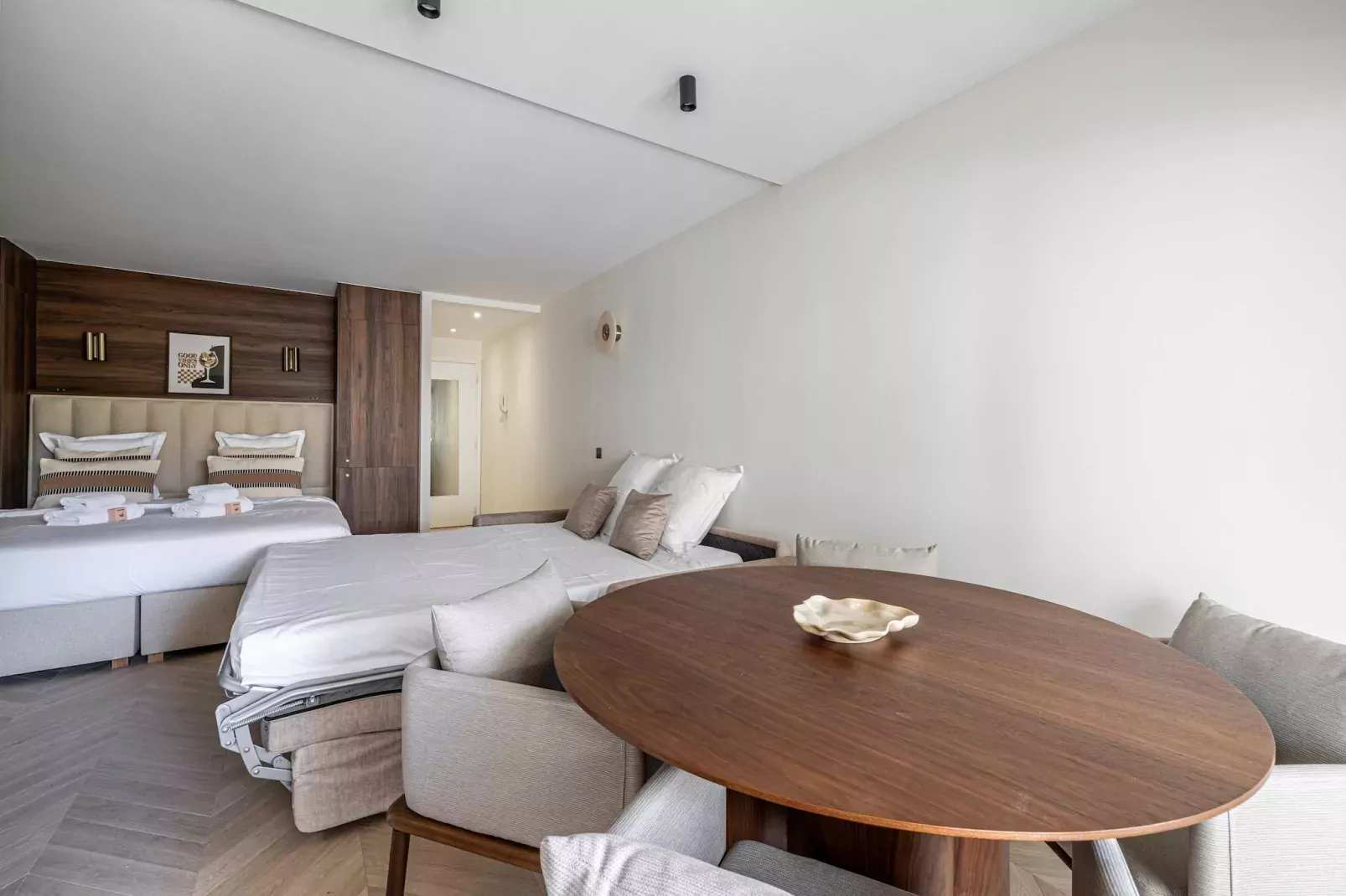 JB-9-LERINS-Eetkamer