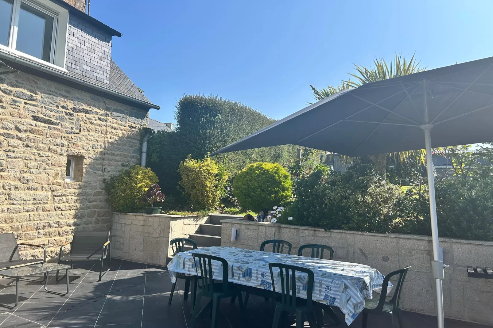 Maison avec terrasse sud et jardin clos Paimpol-Terrasbalkon