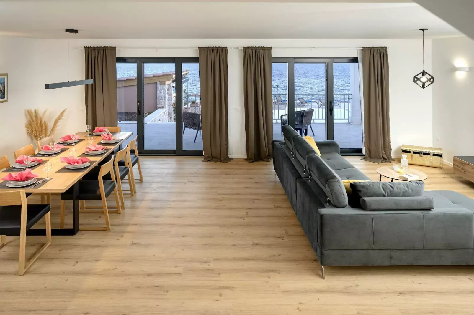 Villa Luce di Mare - Three Bedroom Villa with Pool-Woonkamer
