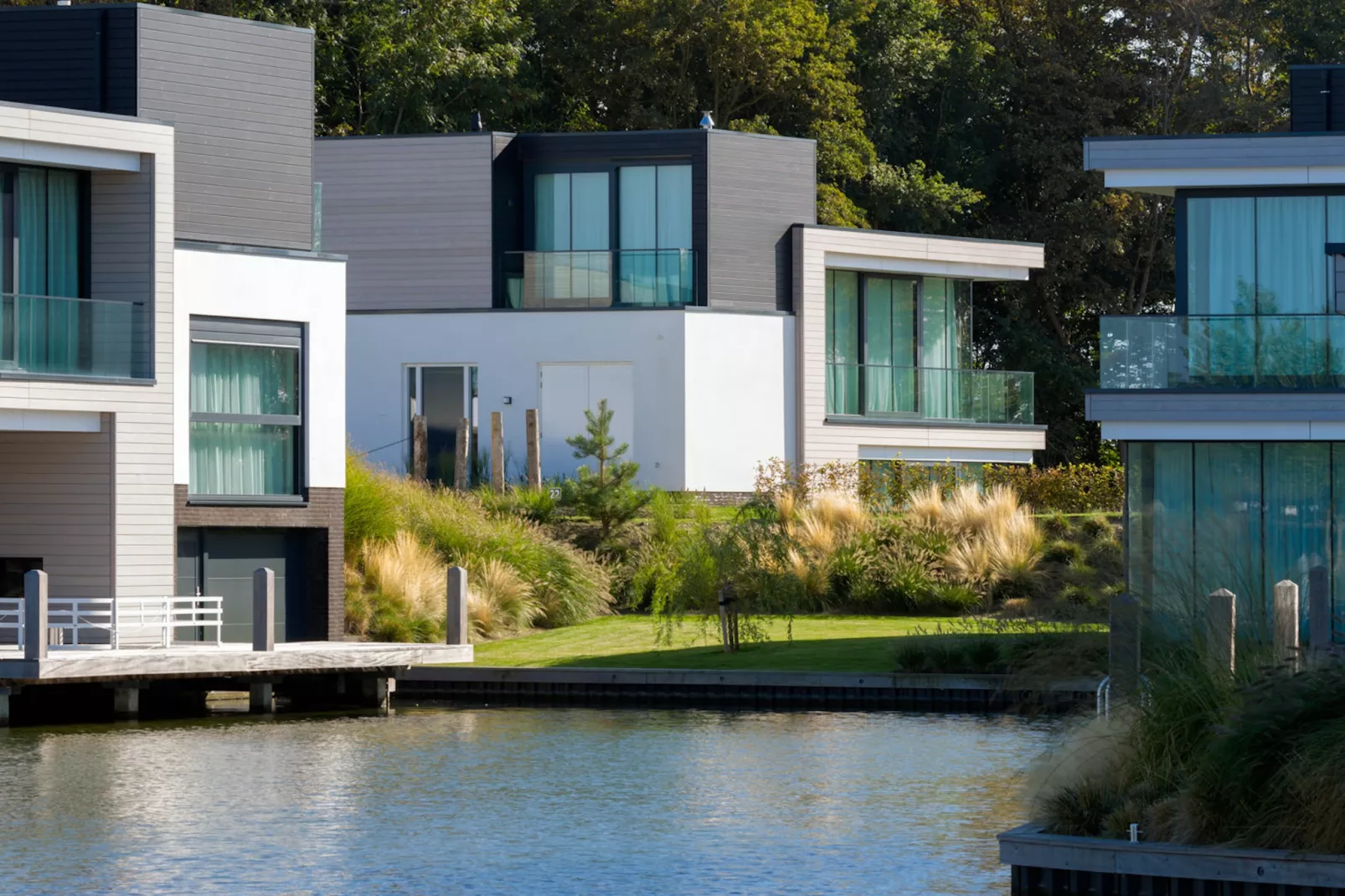 Harbour Village 1-Buitenkant zomer