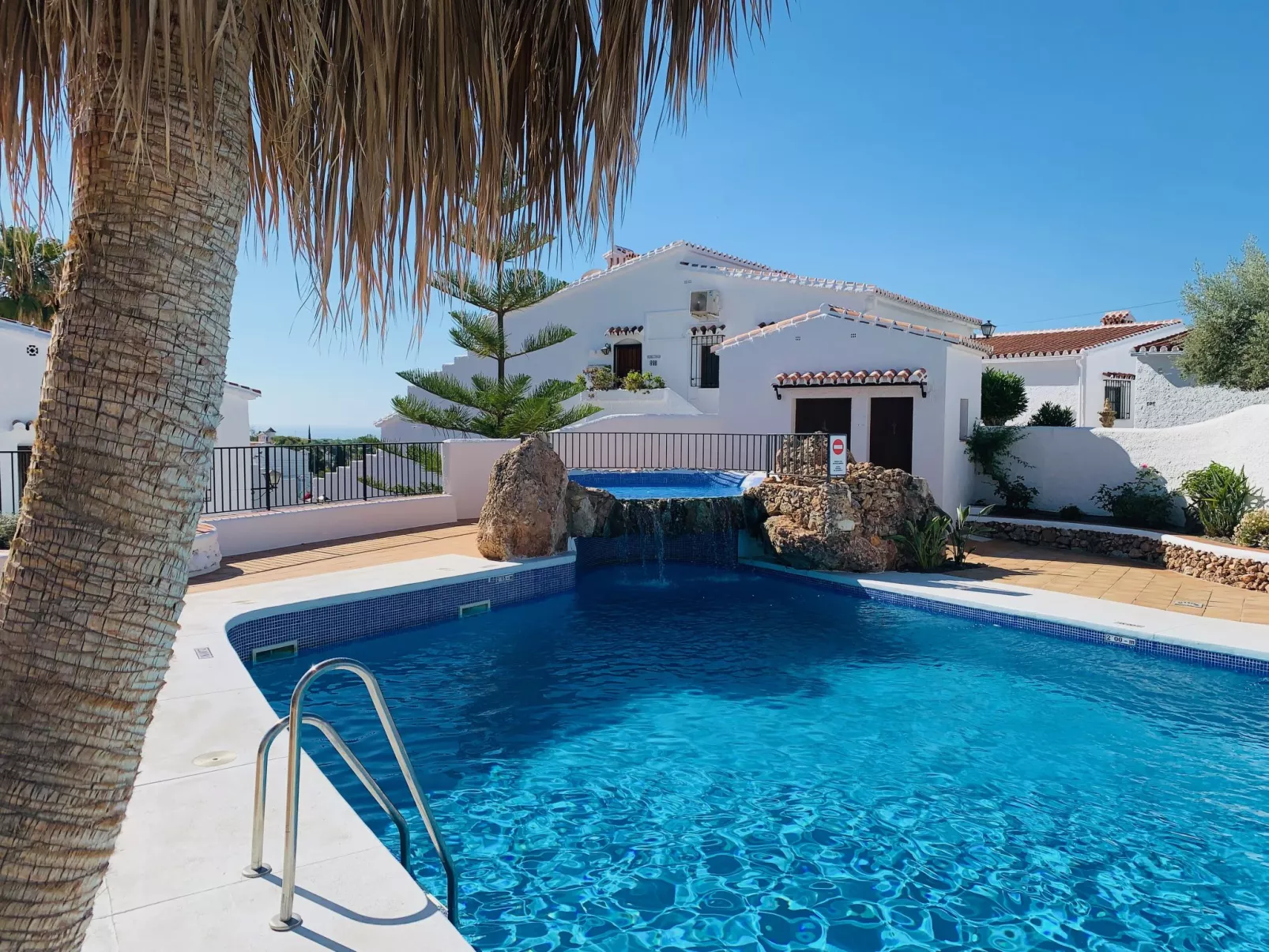 Los Geraneos de Capistrano-Buiten