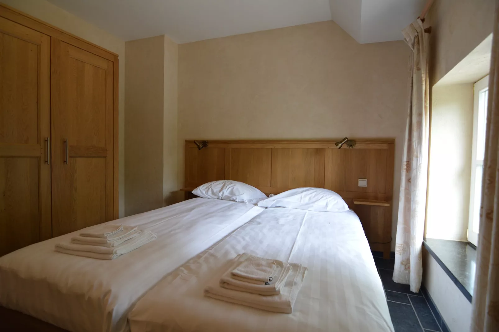 Appartement voor vier Domain Château Dieupart-Slaapkamer