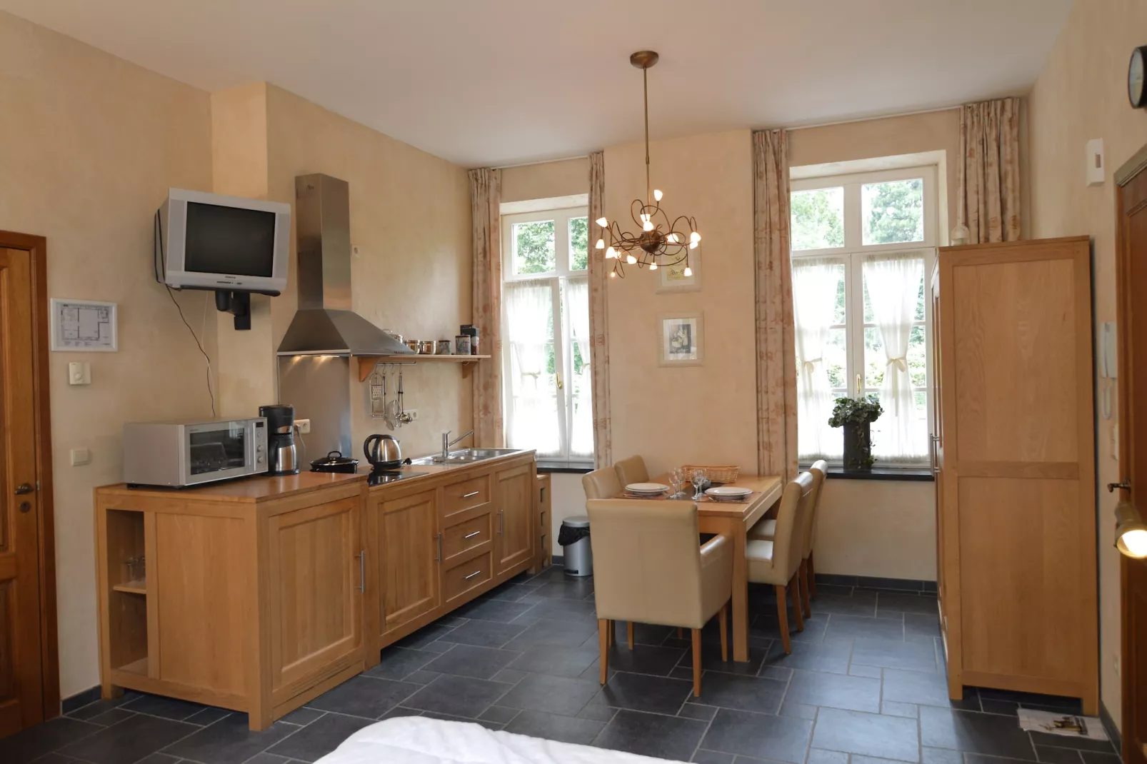 Studio voor twee Domaine Château Dieupart-Keuken