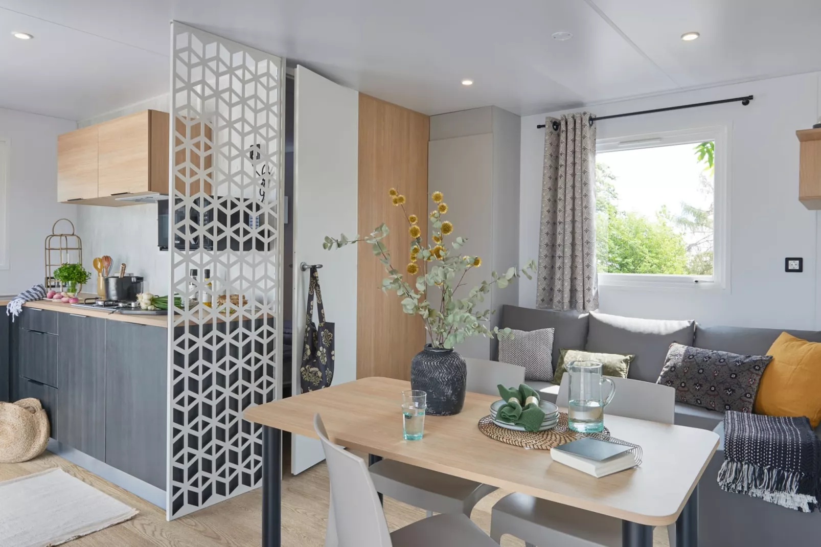 Holiday complex  Golfe du Morbihan Larmor-Baden // Apt 2 pcs 4 pers et 1 bébé 2 salles d'eau REZ DE CHAUSSÉE-Woonkamer