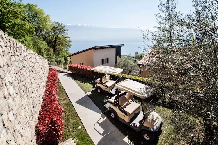 Residence Nautic Resort San Carlo Gargnano-casa san carlo-Buitenkant zomer