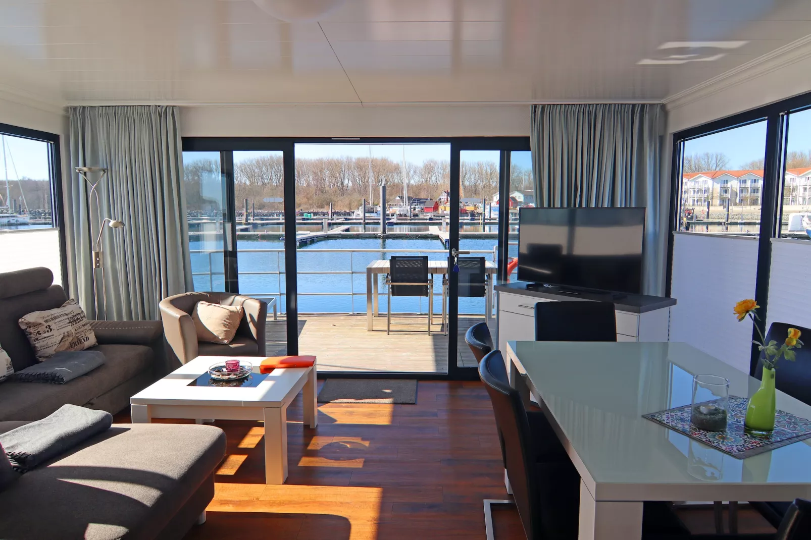 Hausboot Family & Friends LP2 / 1-2 Personen-Woonkamer