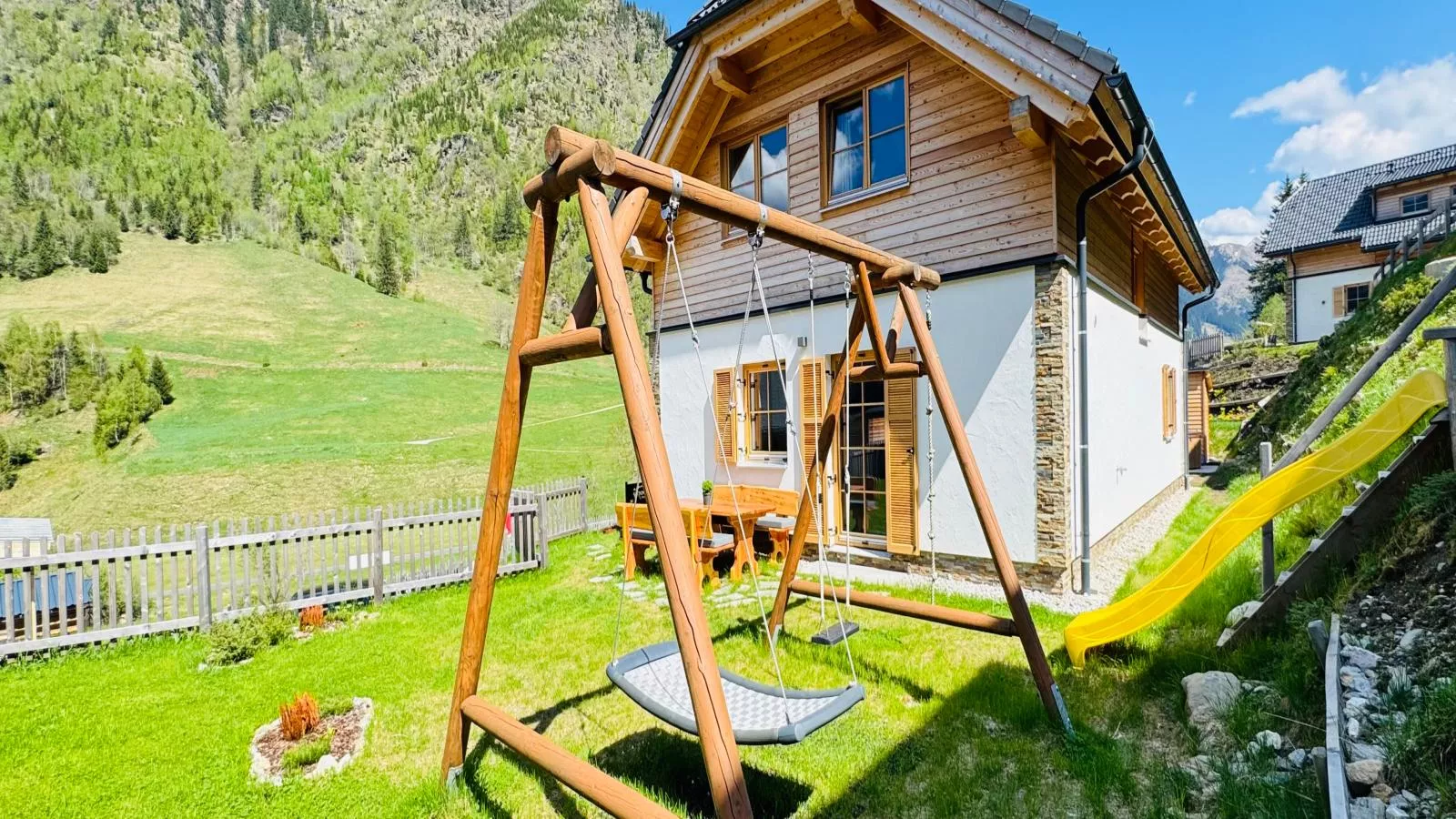 Alpenjoy Lodge-Tuinen zomer