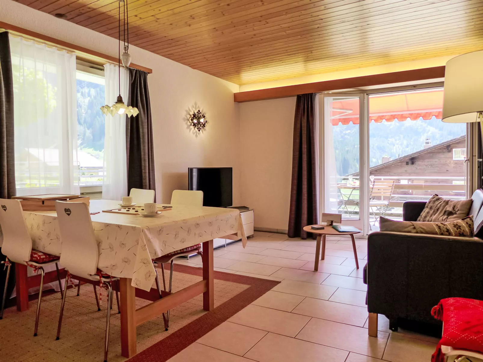 Chalet Almis-Bödeli-Binnen
