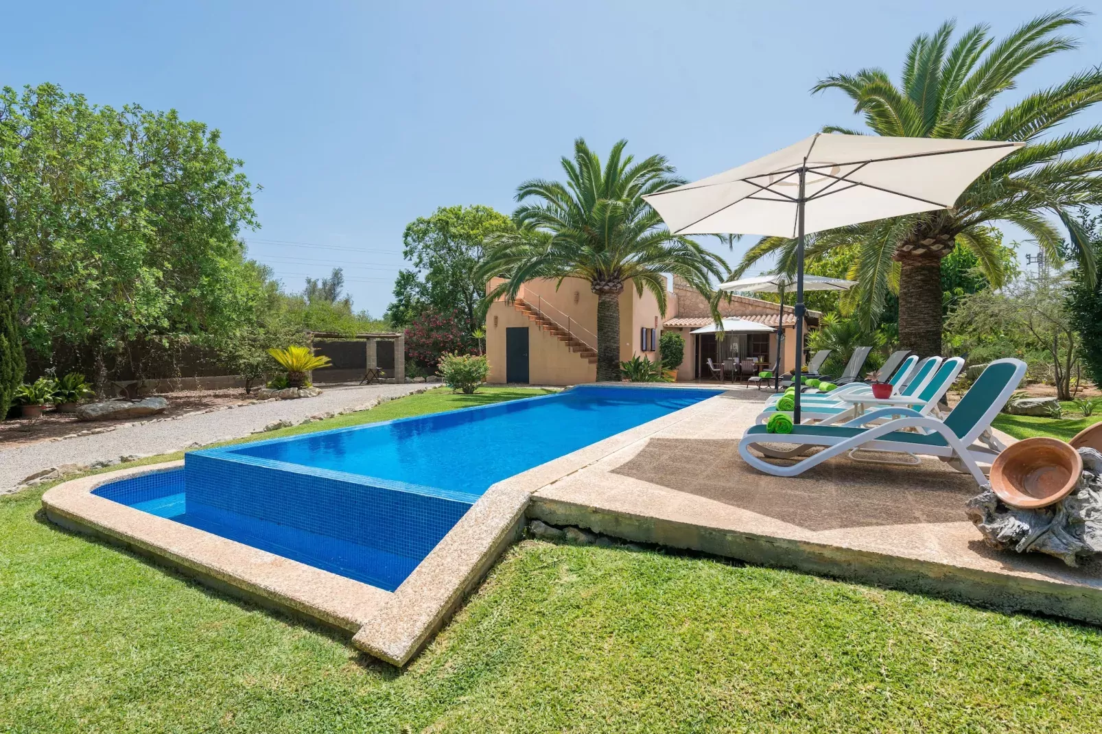 Casa Angela - Buitenkant zomer