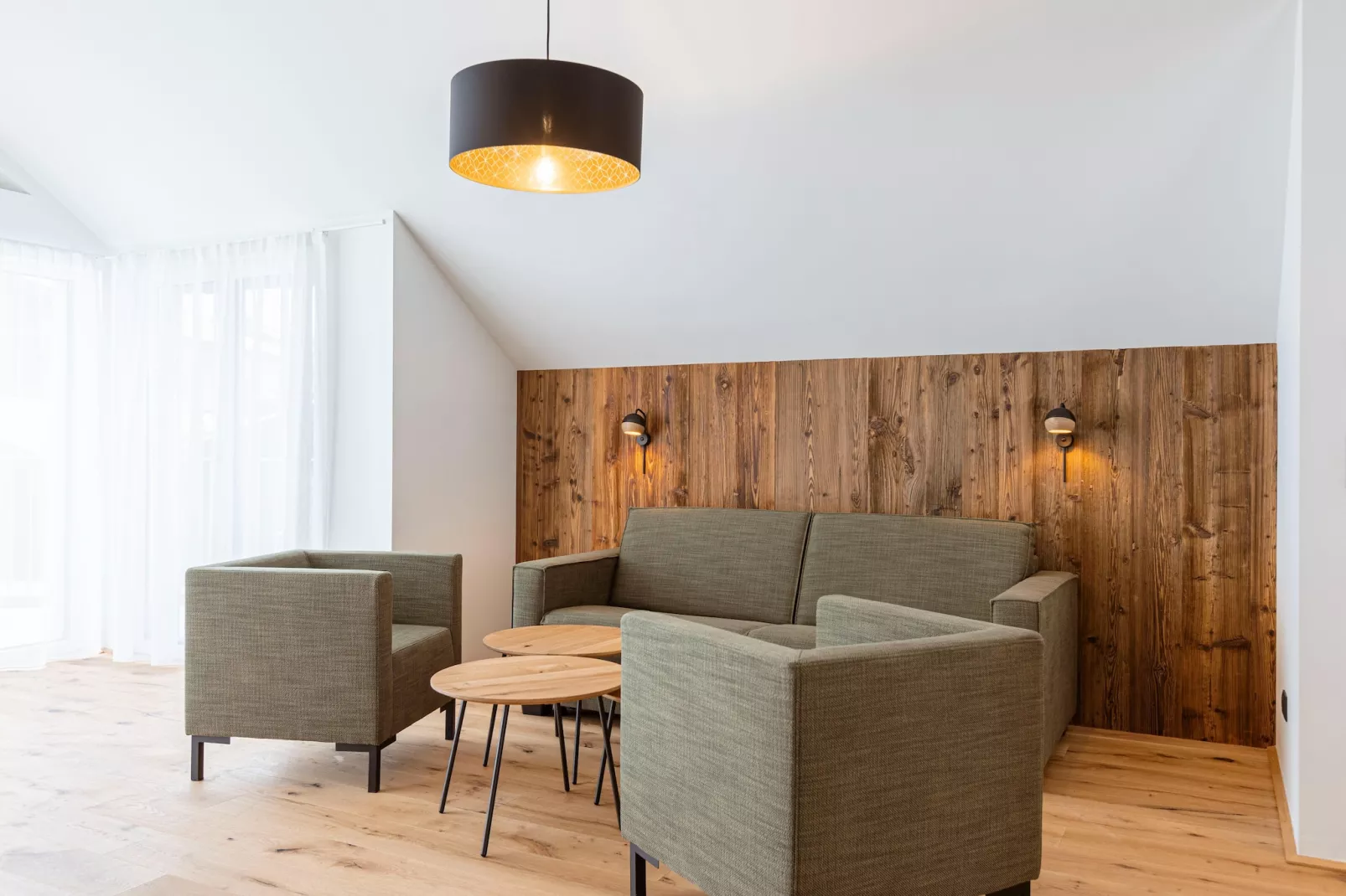 Fiss Suites 14-Woonkamer
