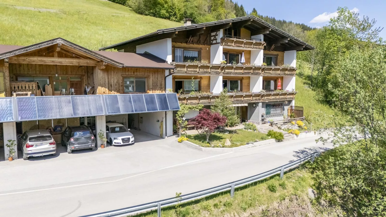 Berghof-Buitenkant zomer