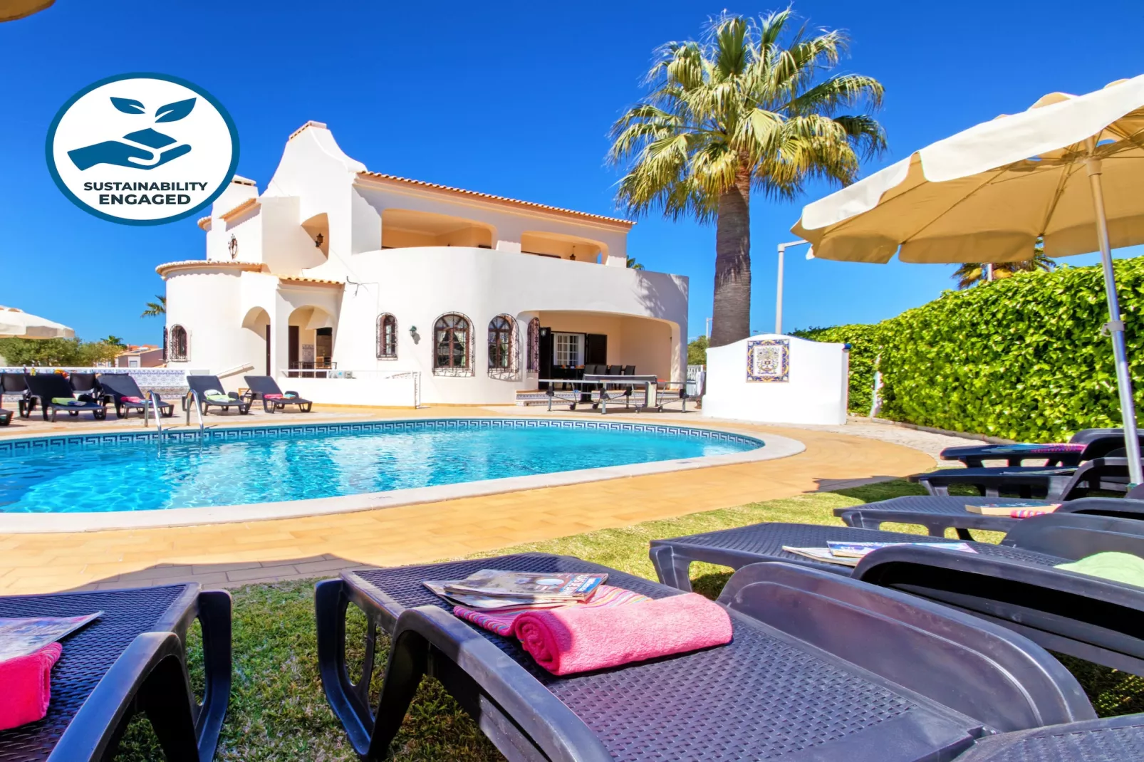 Villa Morais-Buitenkant zomer