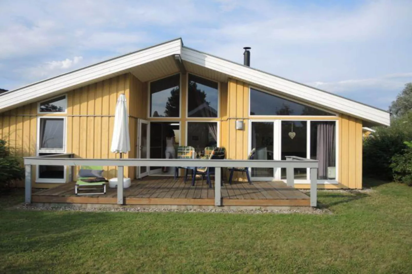 Ferienhaus Seeschwalbe-44-Buitenkant zomer