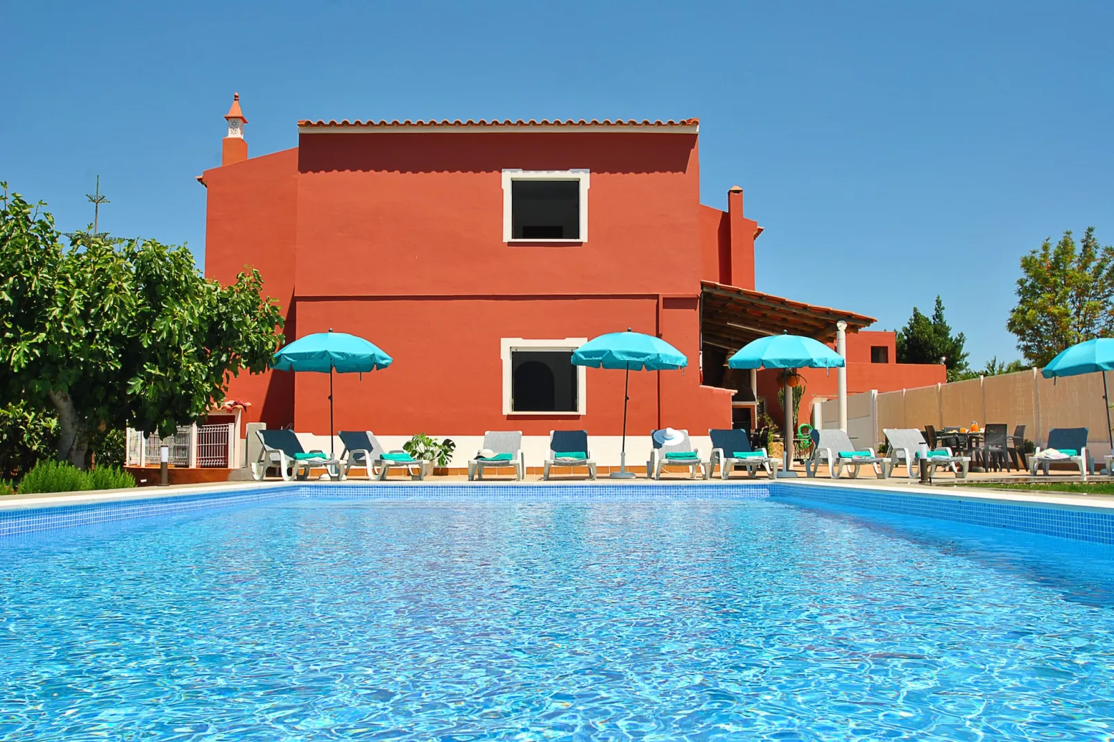 Villa Zanzibar-Buitenkant zomer