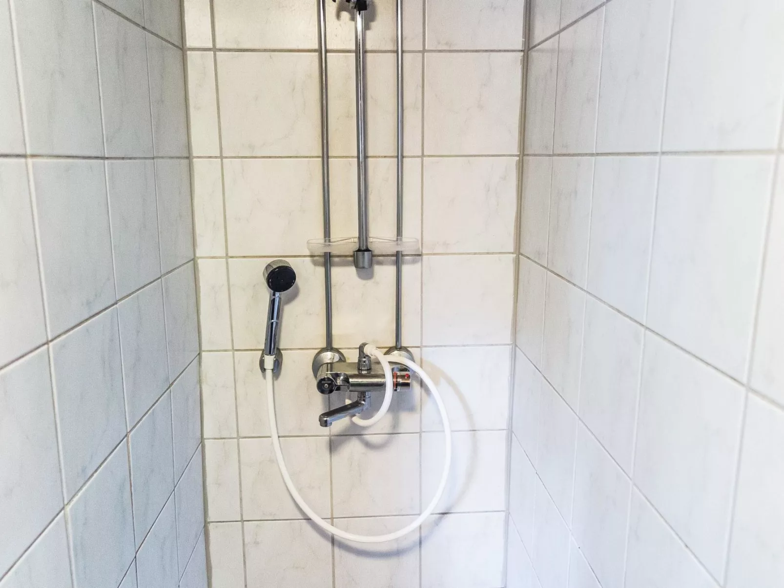Tievatupa 2, pienempi-Binnen
