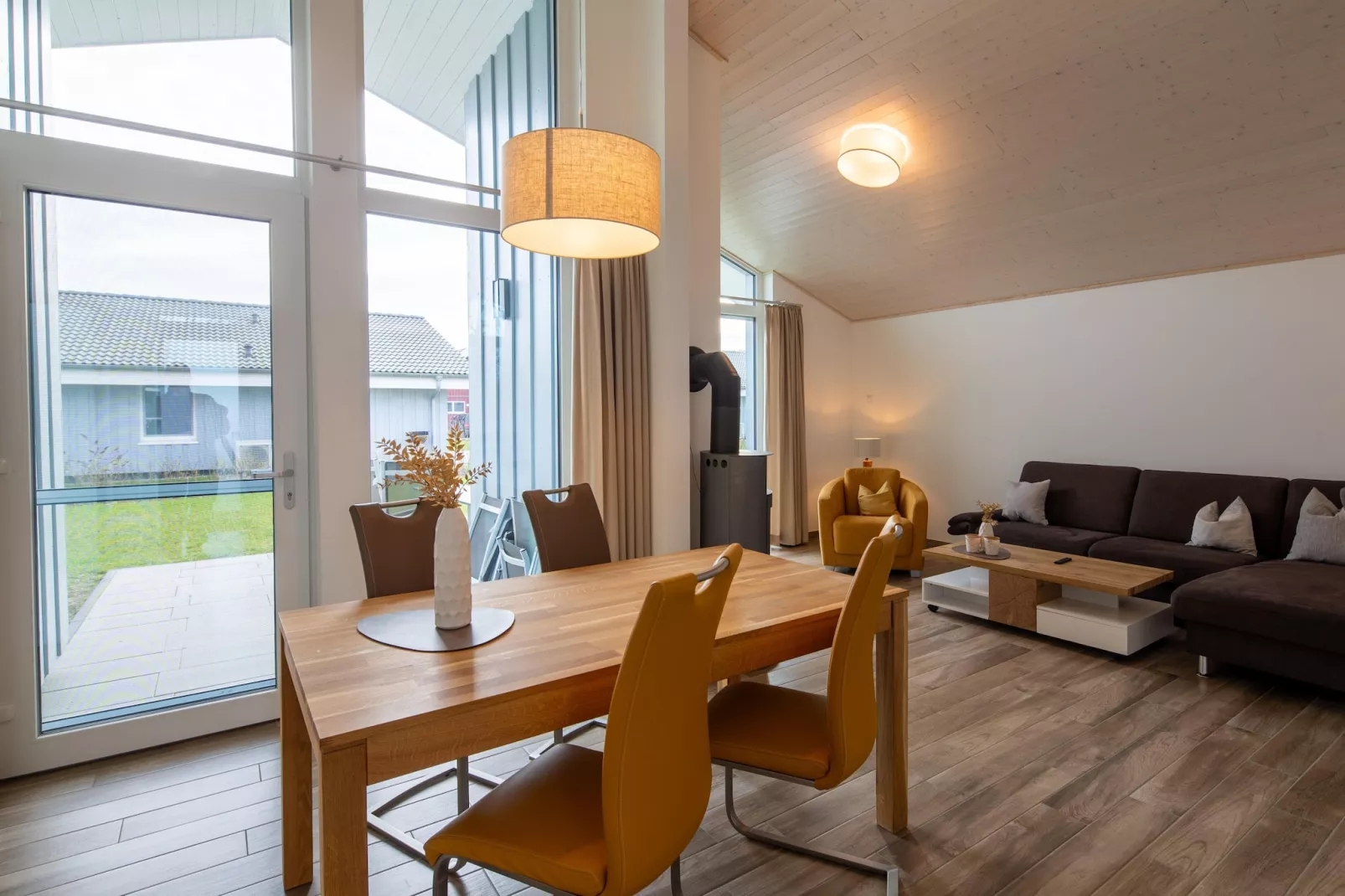 FH Seeschwalbe 326-Woonkamer