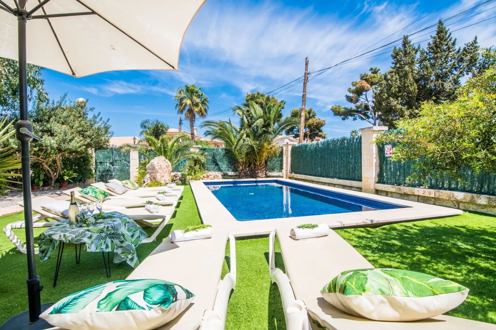 Villa Jardi-Terrasbalkon