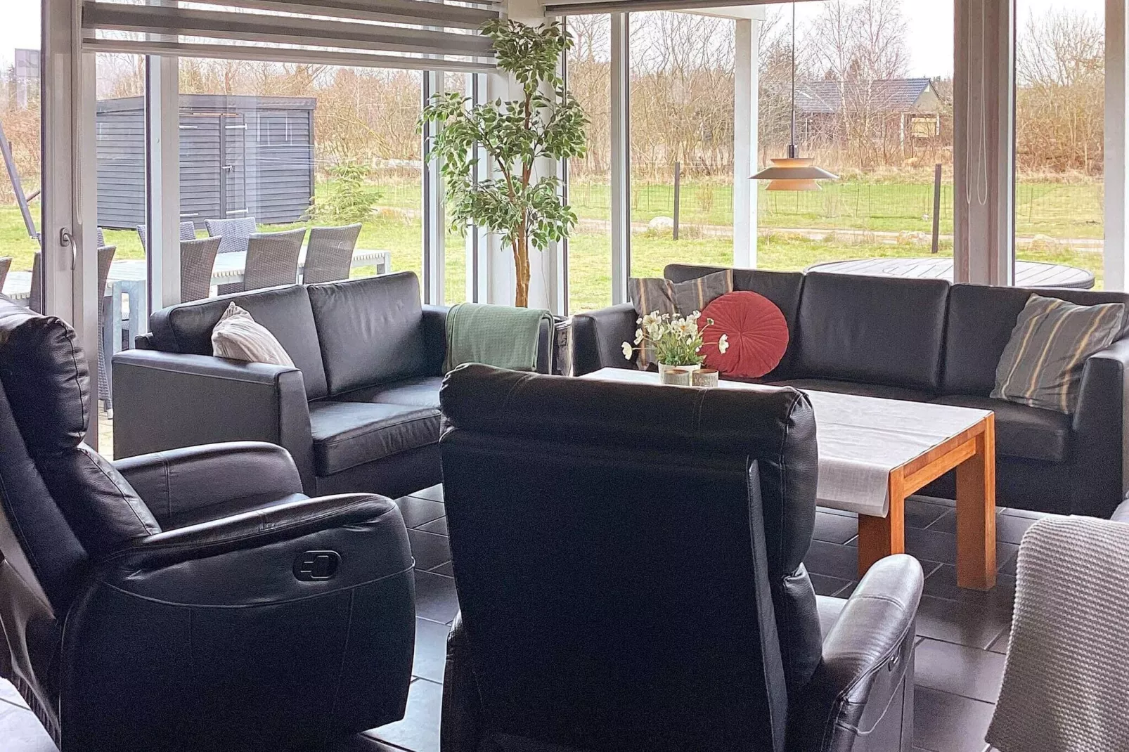 Luxe retraite met zwembad -- By Traum Ferienwohnungen-Binnen