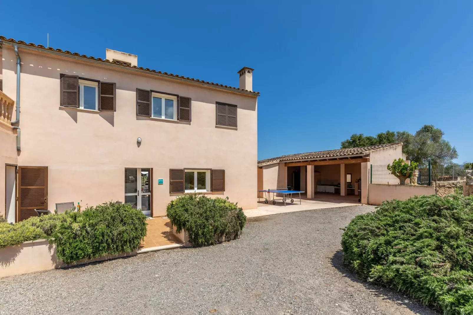 Guesber, Finca 5StarsHome Mallorca-Buitenkant zomer