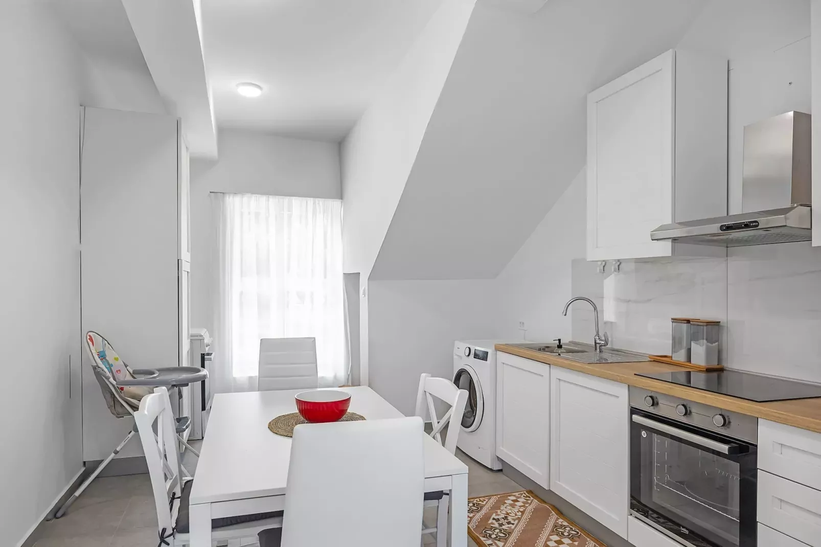 Max - Garden view, One Bedroom Apt. With Terrace-Keuken
