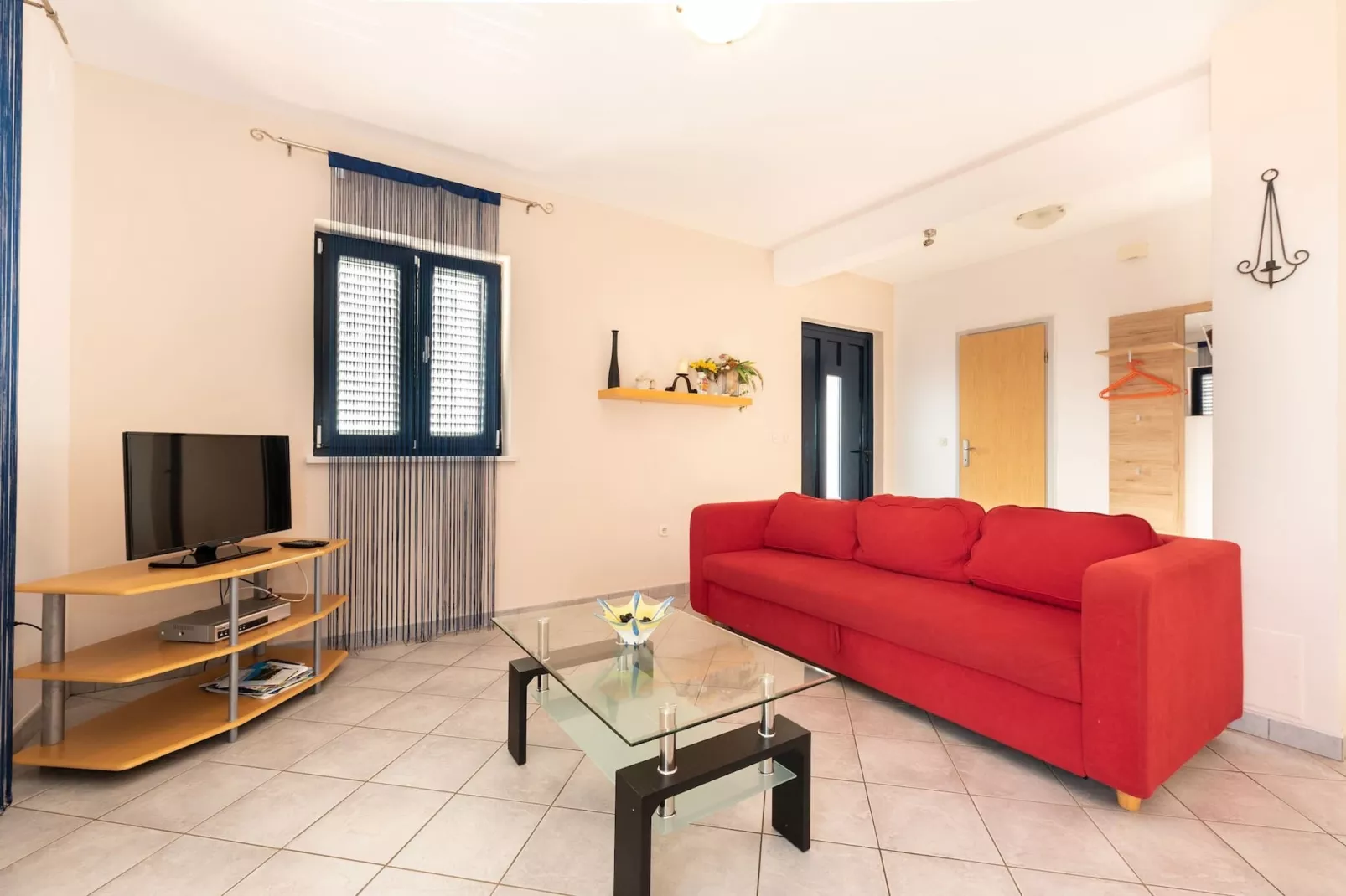 Holiday Home Alis with Sea View-Woonkamer