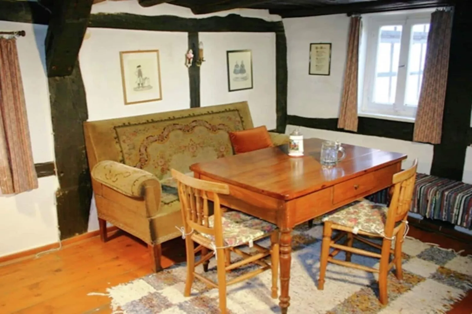 151576-Eetkamer