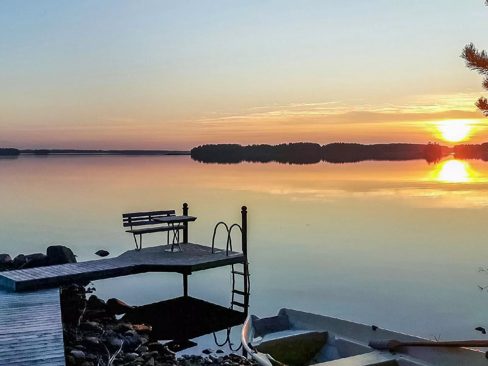 Puolen hehtaarin metsä-Buiten